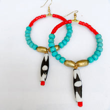 Load image into Gallery viewer, Zotil Hoop Earrings